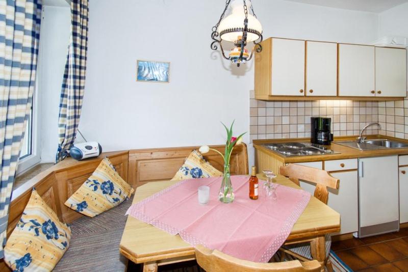 Cafe Chiemgau Und Gaestehaus Ruhpolding Ngoại thất bức ảnh