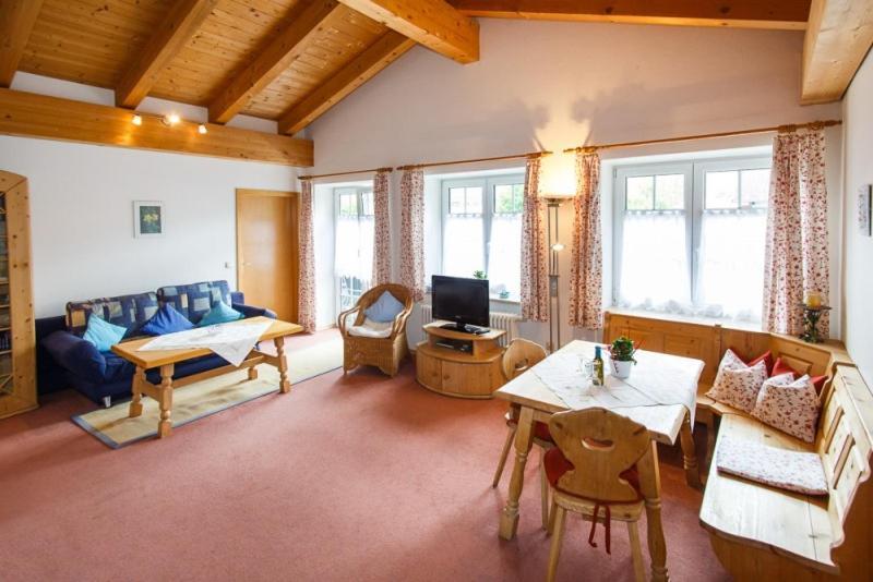 Cafe Chiemgau Und Gaestehaus Ruhpolding Ngoại thất bức ảnh