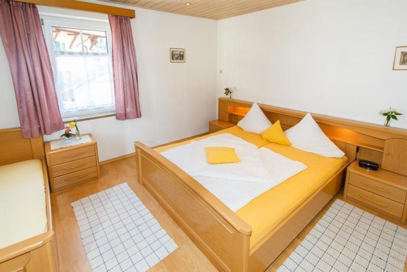 Cafe Chiemgau Und Gaestehaus Ruhpolding Ngoại thất bức ảnh