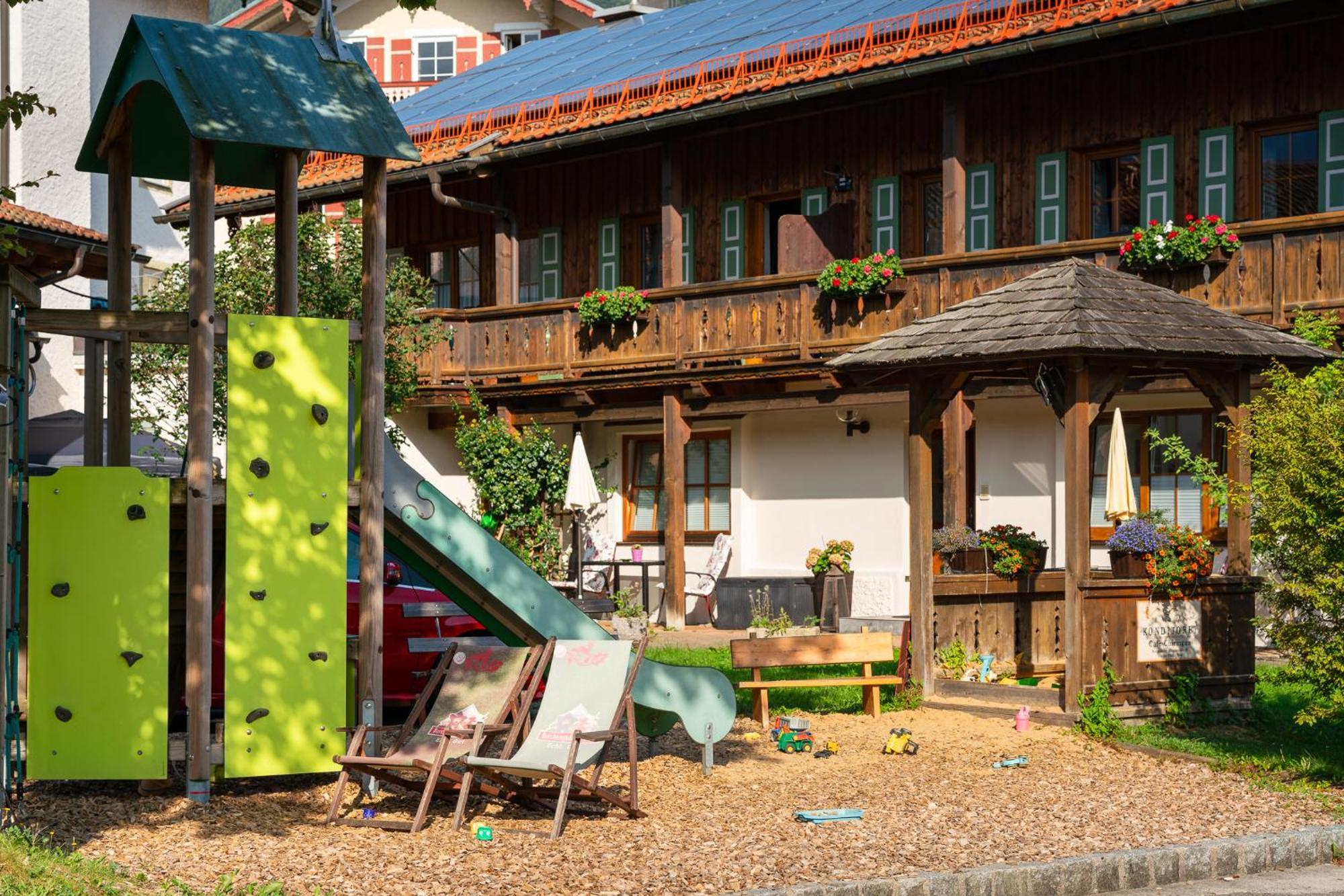 Cafe Chiemgau Und Gaestehaus Ruhpolding Ngoại thất bức ảnh